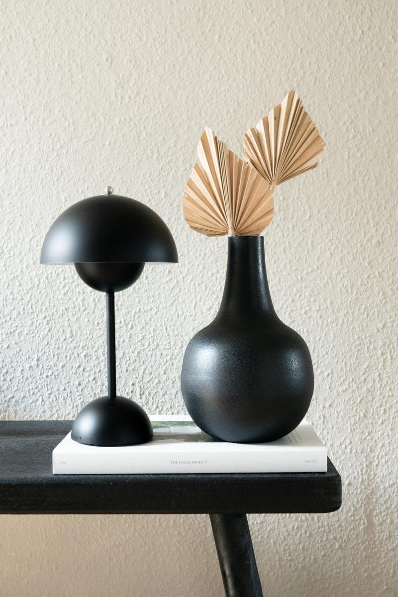 LaLe Living Vase Lamia in Schwarz, H: 23cm Online