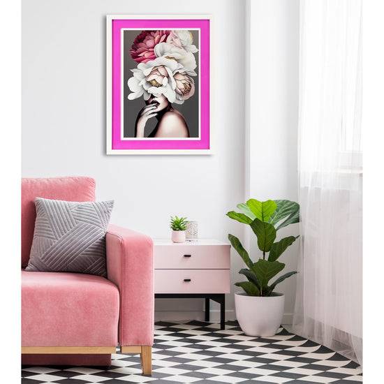 Queen Kerosin Rahmenbild mit Acrylpassepartout - Flower Lady im Angebot