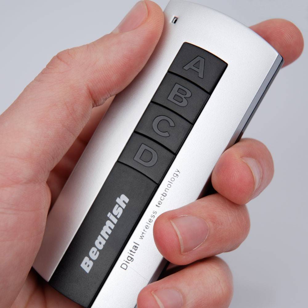 S.Luce Wireless 3-fach Funk-Kontroller mit Fernbedienung max. 3 x 1000W Blitzverkäufe