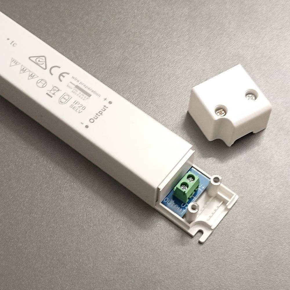 S.Luce 60W zertifiziertes Einbaunetzteil slim Dimmbar Triac 24V IP20 im Angebot