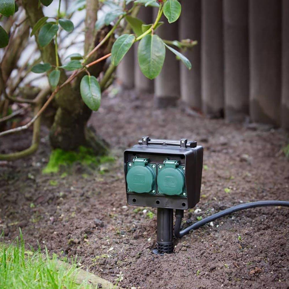 S.Luce SLV 4-Fach Gartensteckdose IP44 mit 1,4m Zuleitung Räumungsverkauf