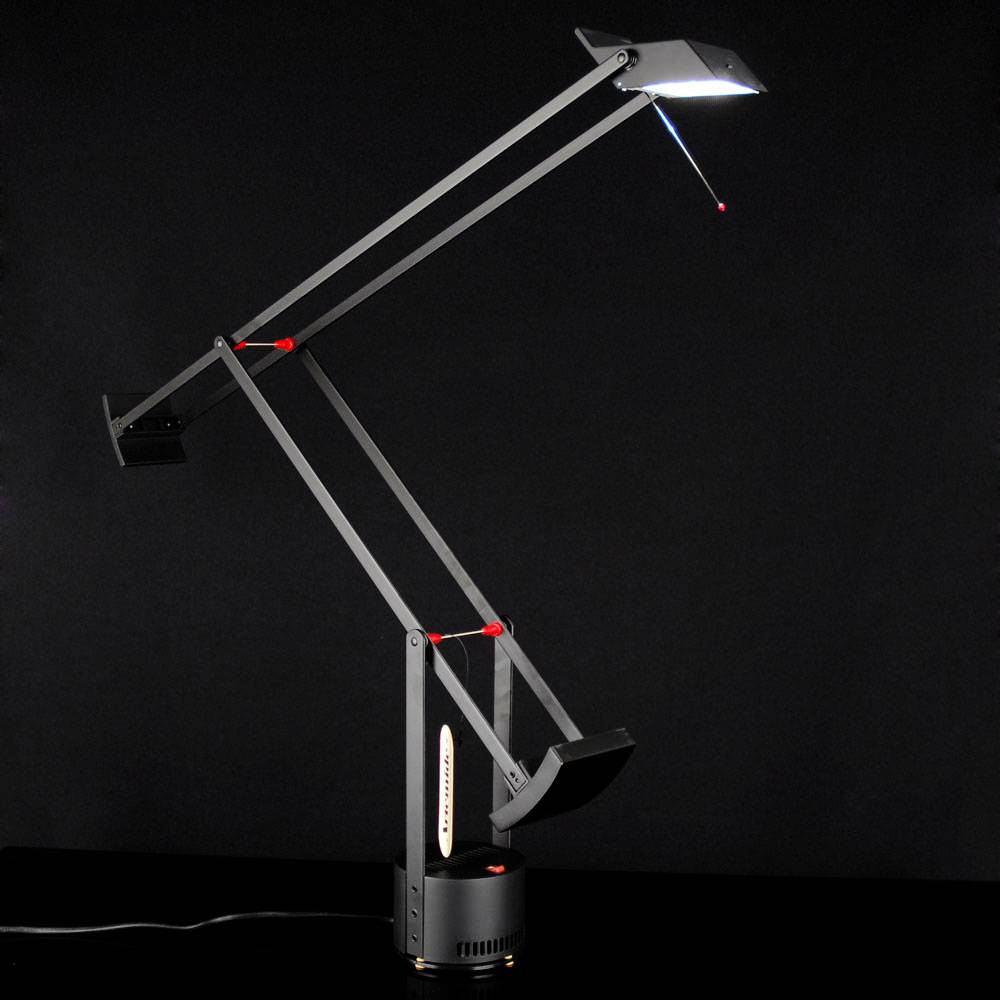S.Luce Artemide Tizio 50 LED Schreibtischlampe Schwarz Super Sparpreis