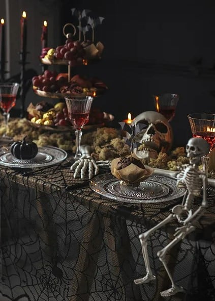 Schöner Leben Tischdecke Spinnennetz für Halloween in Schwarz 135x180cm Verkauf