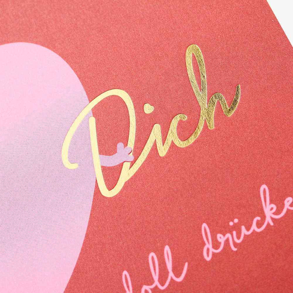 Schöner Leben Postkarte LASS DICH GANZ DOLL DRÜCKEN Herz rot pink 105x148mm von Grafik Werkstatt Angebote