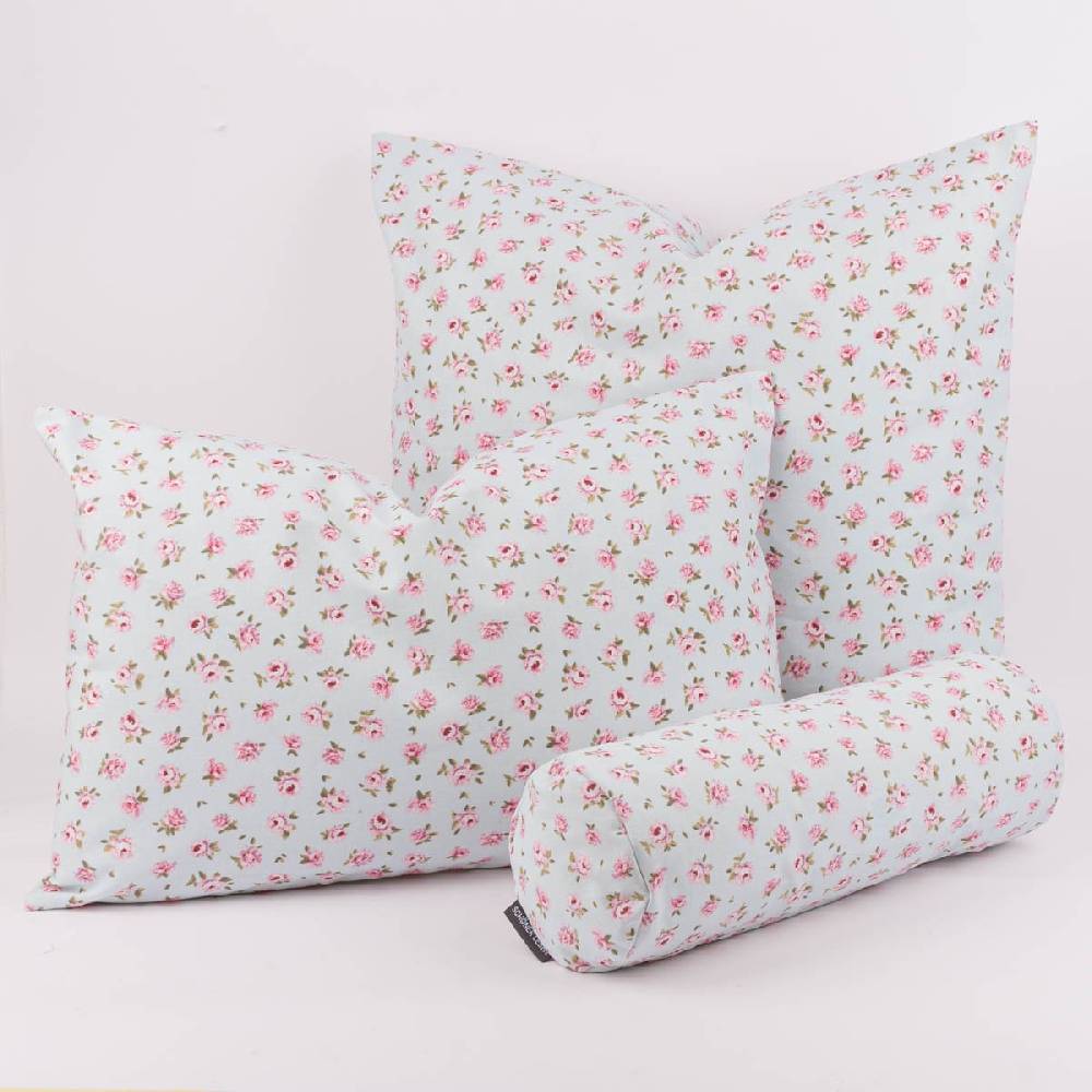 Schöner Leben Kissenhülle Classic Little Rose Rosenblüten hellblau rosa in versch. Größen oder Wunschmaß von SCHÖNER LEBEN