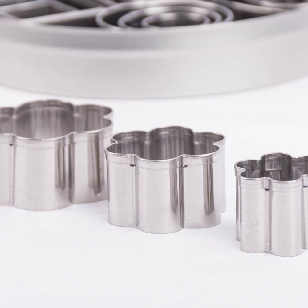 Schöner Leben 24er Set Ausstecher aus Metall für Deko 8 verschiedene Formen je 3 Stück 2-4cm von Rayher Große Rabatte