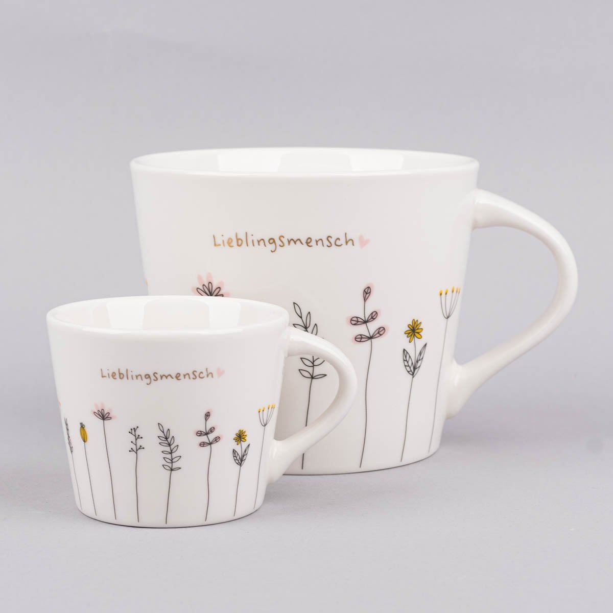 Schöner Leben Tasse Goldtasse aus Porzellan Lieblingsmensch Blumen weiß schwarz bunt gold 420ml von Schreibkram Manufaktur Saisonale Angebote