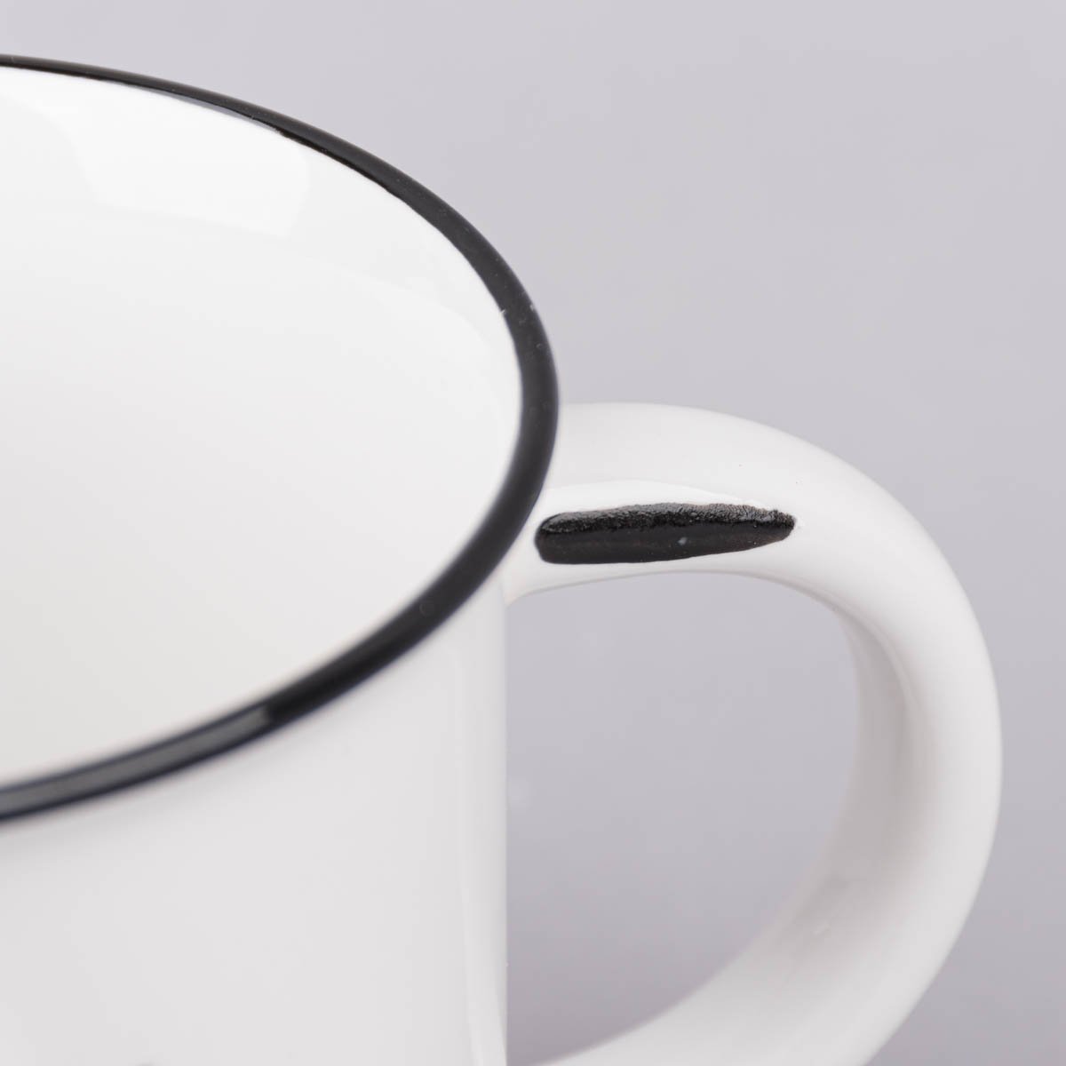Schöner Leben Tasse Vintage aus Keramik in Emaille-Optik Maritim Fernweh weiß schwarz 400ml von Grafik Werkstatt Räumungsverkauf