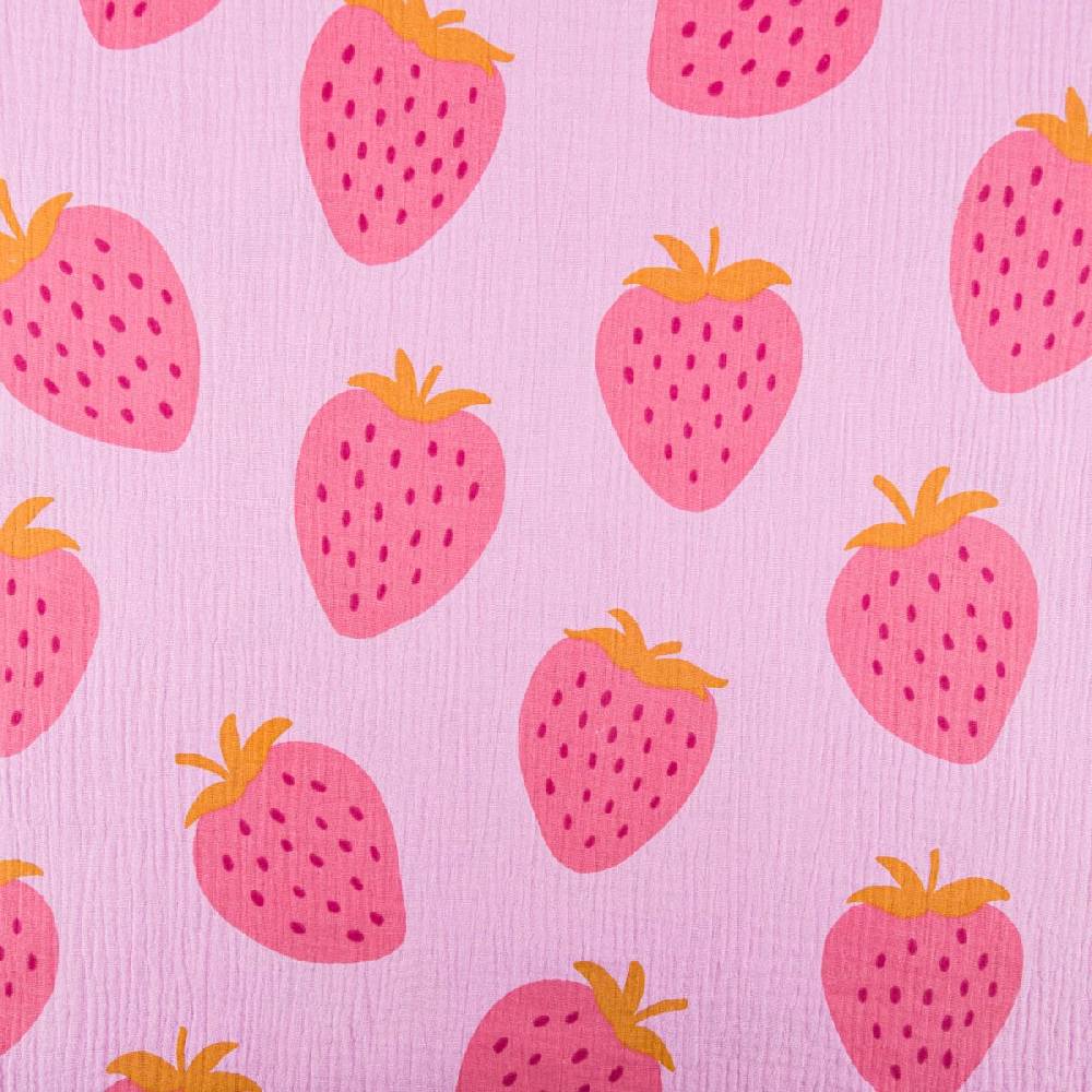 Schöner Leben Musselin Stoff STRAWBERRIES Erdbeeren groß hell lila pink 1,35m Breite