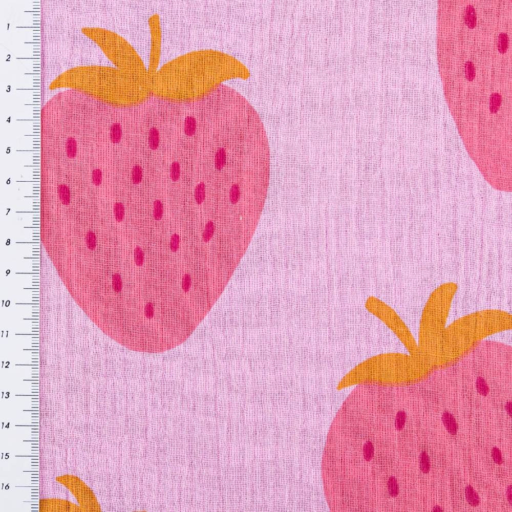 Schöner Leben Musselin Stoff STRAWBERRIES Erdbeeren groß hell lila pink 1,35m Breite Verkauf